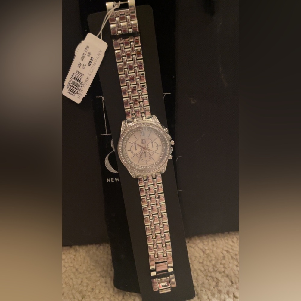 NY&COMPANY WATCH - Picture 3 of 3